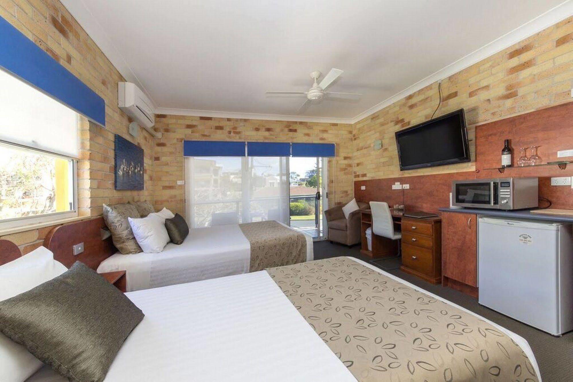Yamba Beach Motel Екстериор снимка