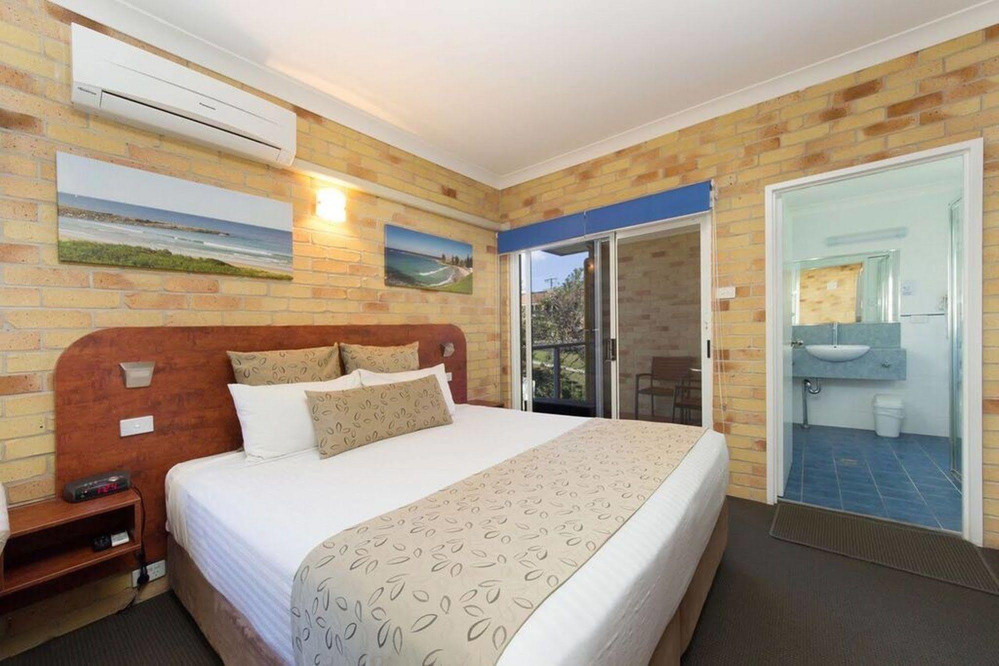 Yamba Beach Motel Екстериор снимка