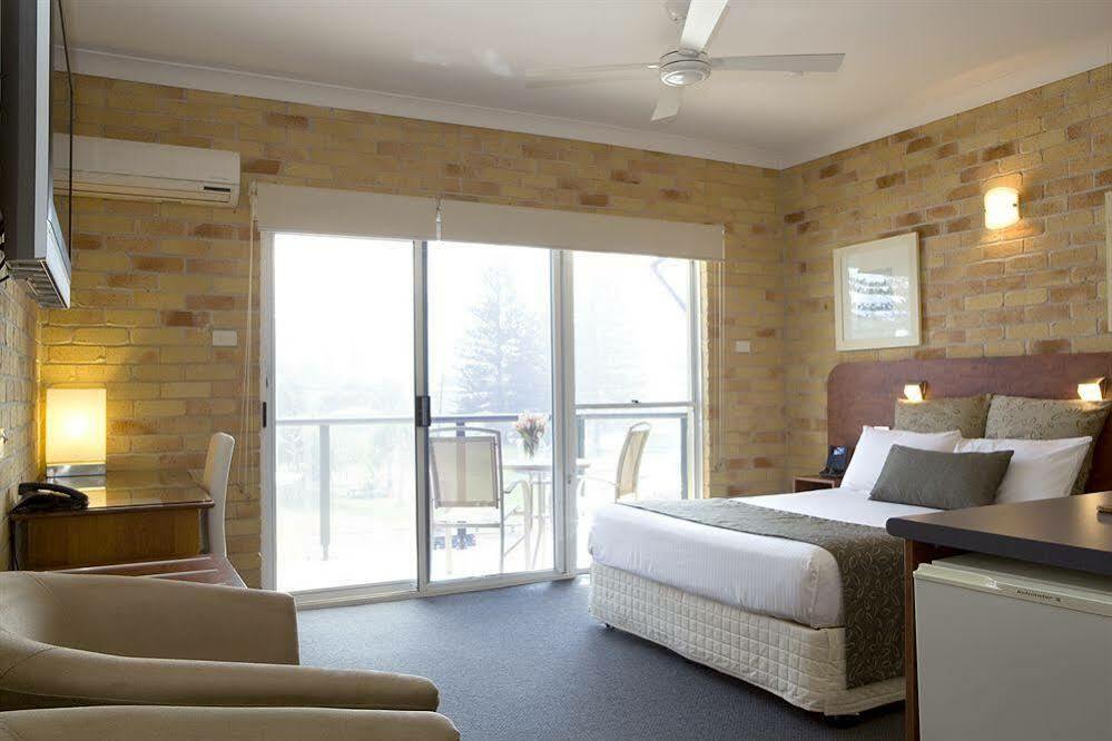 Yamba Beach Motel Екстериор снимка